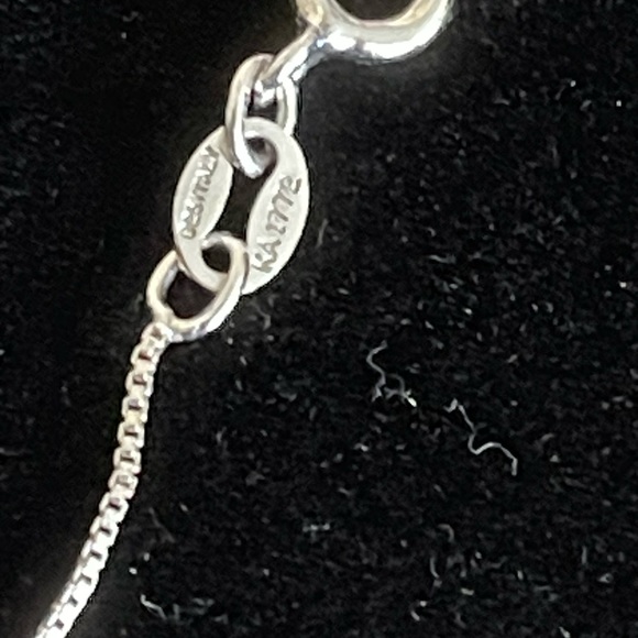 Sapphire and Diamond Paw Print necklaces and earrings - Picture 5 of 6